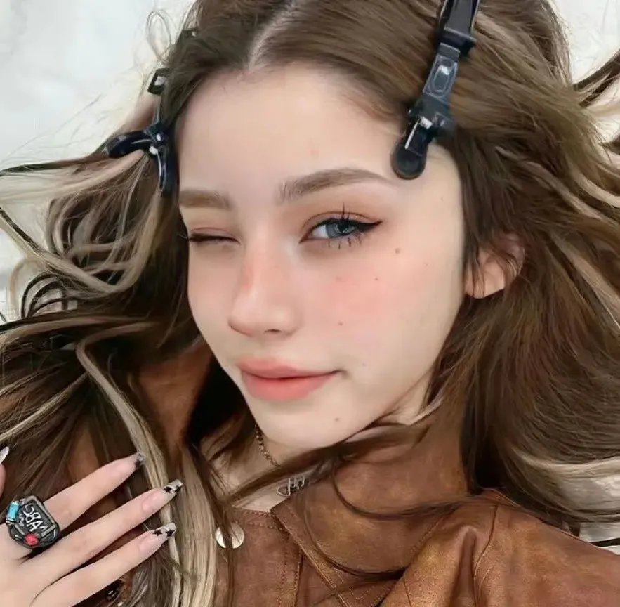 叔比狗:尼斯湖大水怪